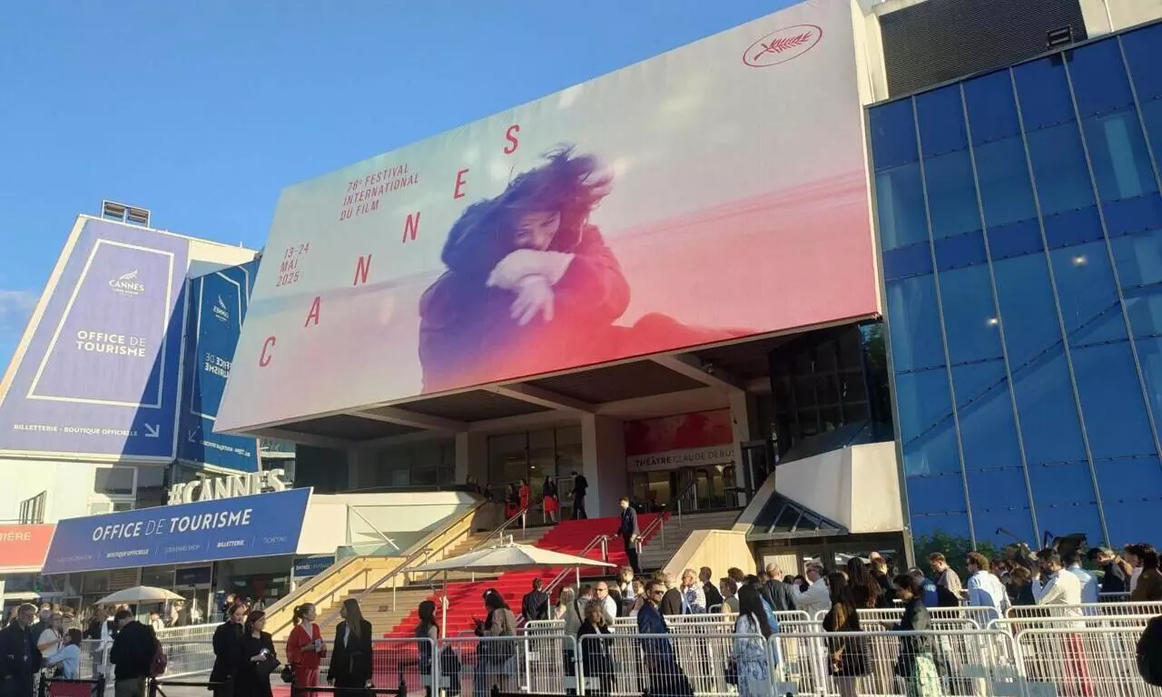 Power sabotage cripples Cannes Film Festival for five hours on the closing day Power sabotage cripples Cannes Film Festival for five hours on the closing day