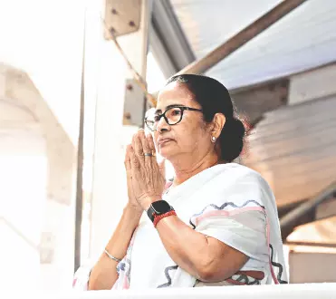 CM pays tribute to legendary sculptor Ramkinkar Baij