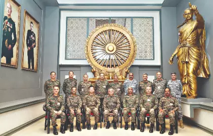CDS conducts ‘strategic review’ at Army’s northern and western commands CDS conducts ‘strategic review’ at Army’s northern and western commands