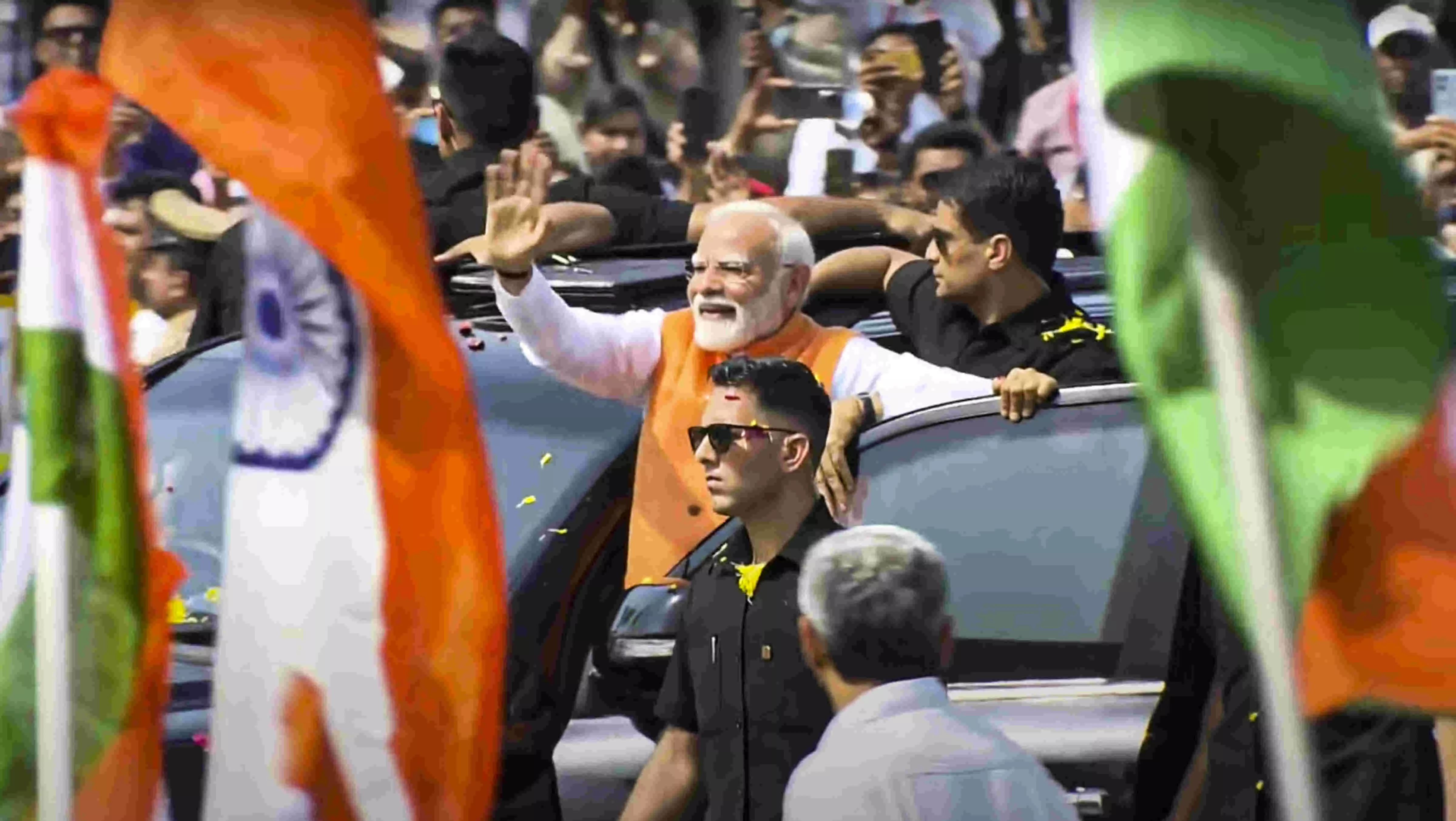 PM Modi holds roadshow in Vadodara to inaugurate, lay foundation for several projects PM Modi holds roadshow in Vadodara to inaugurate, lay foundation for several projects