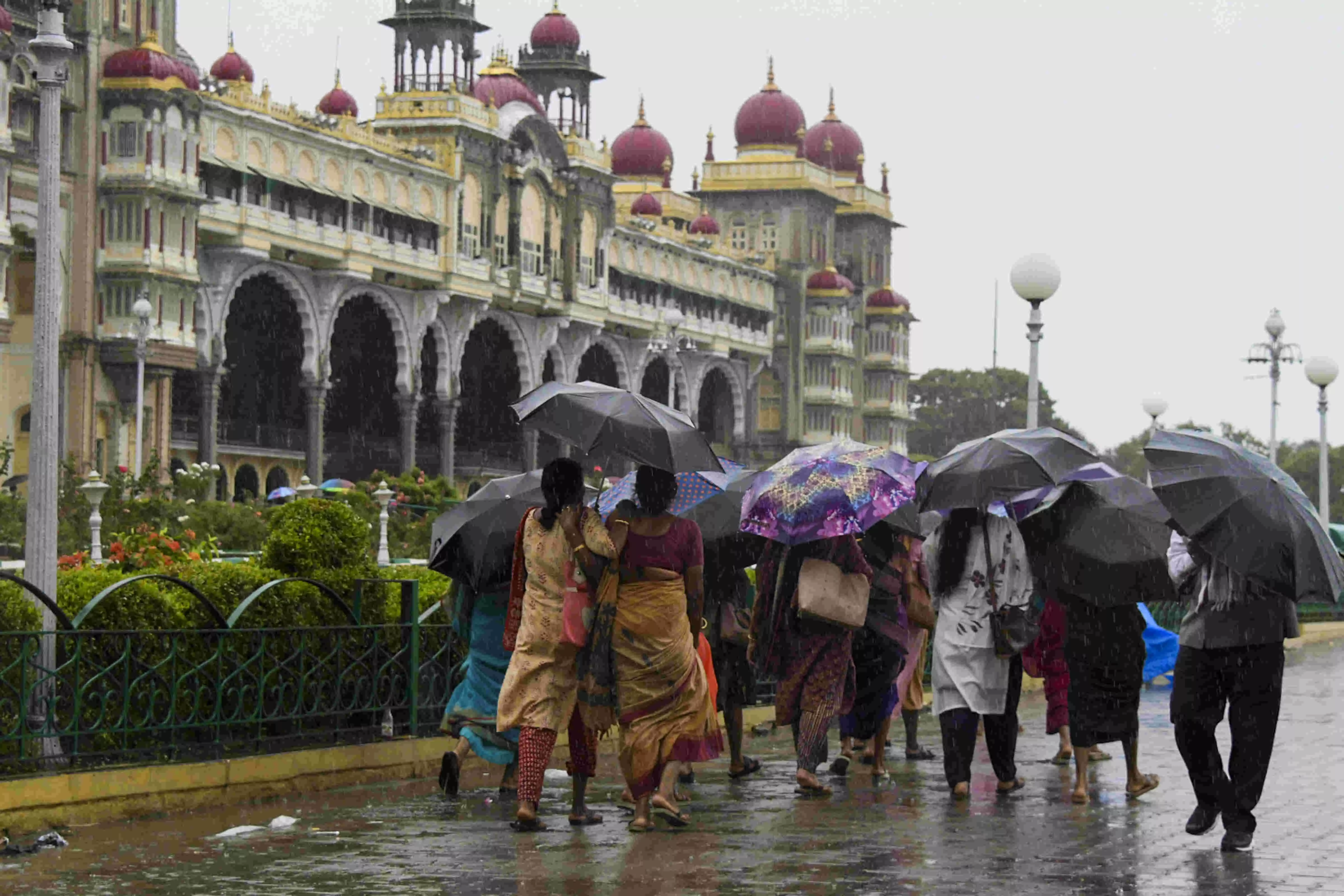 Rains wreck havoc in coastal Karnataka: Red alert issued, NDRF teams deployed Rains wreck havoc in coastal Karnataka: Red alert issued, NDRF teams deployed