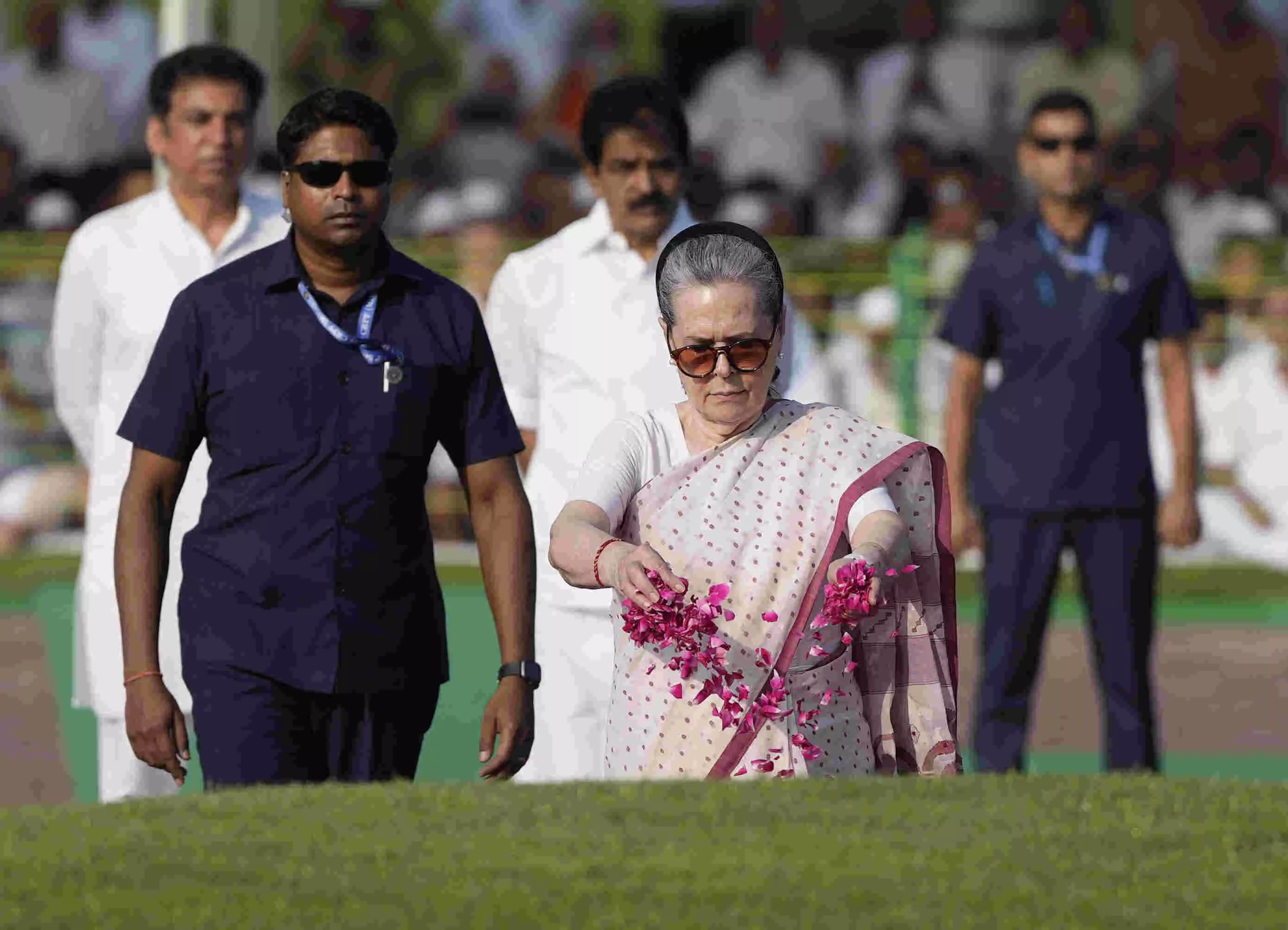 Nehru believed in democracy not demagoguery: Cong pays tributes to Indias first PM Nehru believed in democracy not demagoguery: Cong pays tributes to Indias first PM