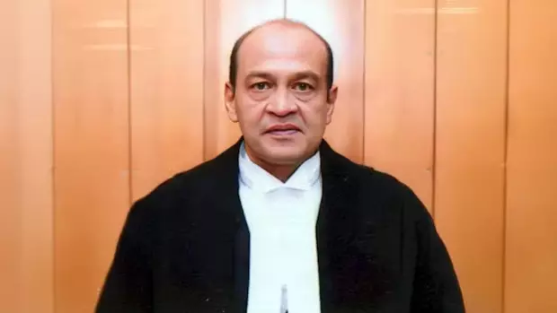 Cash row: SC rejects RTI plea for in-house panel report, CJIs letter to Prez, PM Cash row: SC rejects RTI plea for in-house panel report, CJIs letter to Prez, PM