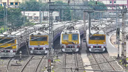 Uninterrupted train services: Sealdah Division rolls out monsoon action plan Uninterrupted train services: Sealdah Division rolls out monsoon action plan