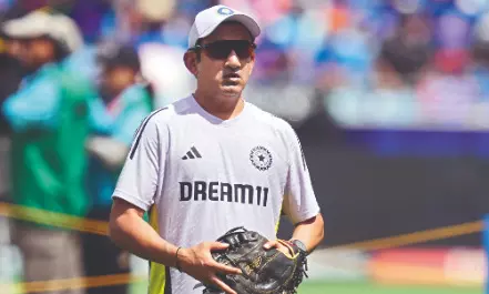 Gambhir leaves Shreyas Iyer googly Gambhir leaves Shreyas Iyer googly