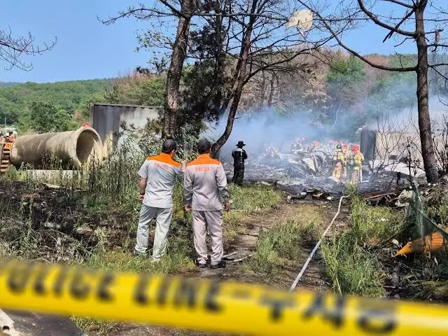 South Korea’s Navy plane with 4 people onboard crashes on mountain in Pohang South Korea’s Navy plane with 4 people onboard crashes on mountain in Pohang