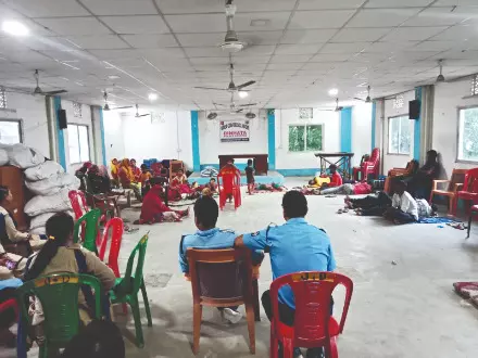 Dinhata: 28 B’deshi nat’ls held while attempting to cross border Dinhata: 28 B’deshi nat’ls held while attempting to cross border