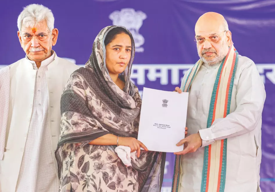 BSF dealt major blow to Pak which would take them years to overcome: Amit Shah BSF dealt major blow to Pak which would take them years to overcome: Amit Shah