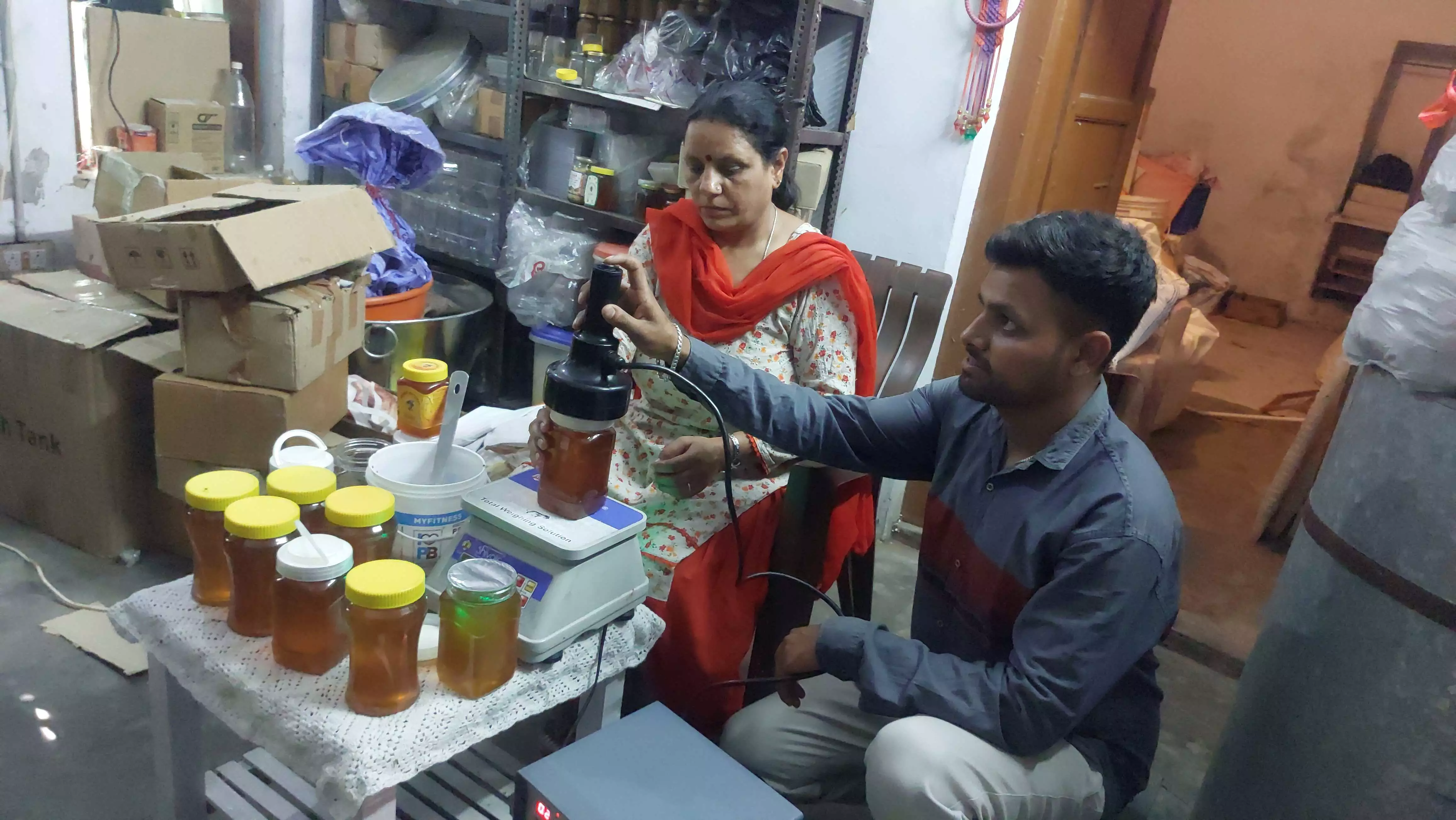 Unemployed youths in Himachal changing their lives with beekeeping Unemployed youths in Himachal changing their lives with beekeeping