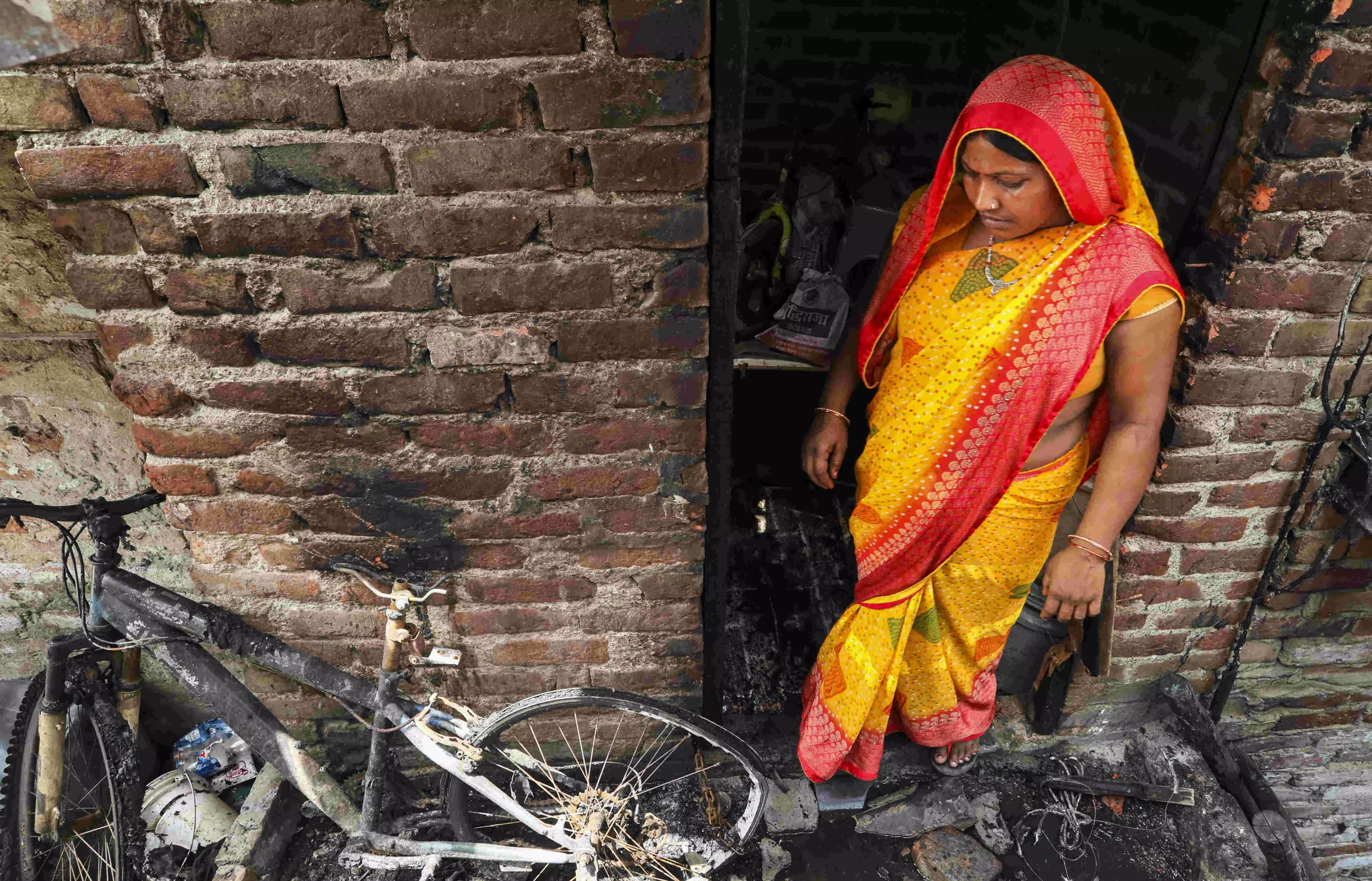 Cylinder blast triggers fire in Delhis Wazirpur; woman injured Cylinder blast triggers fire in Delhis Wazirpur; woman injured
