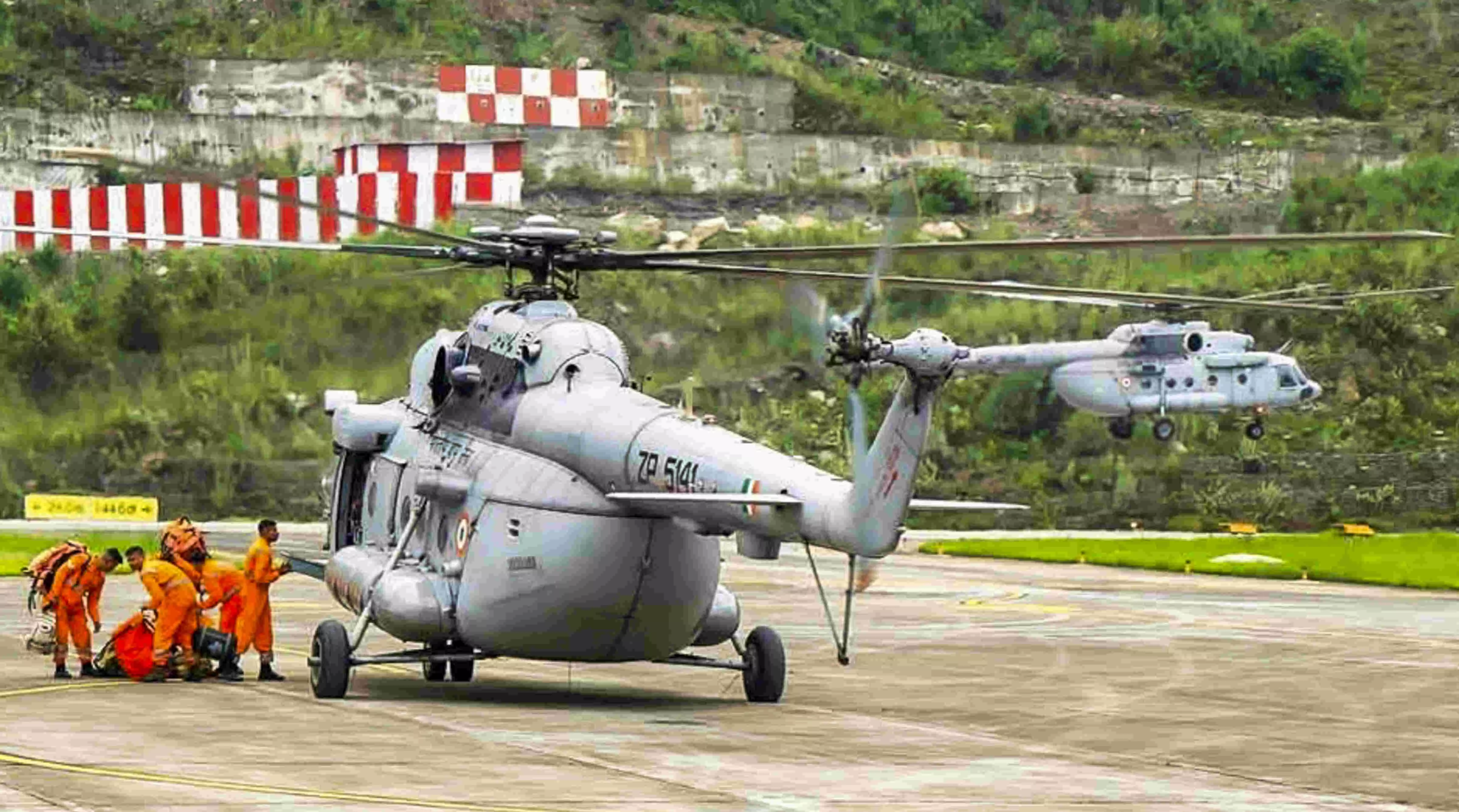 NDRF team evacuates 34 people from landslide hit Chhaten by helicopters NDRF team evacuates 34 people from landslide hit Chhaten by helicopters