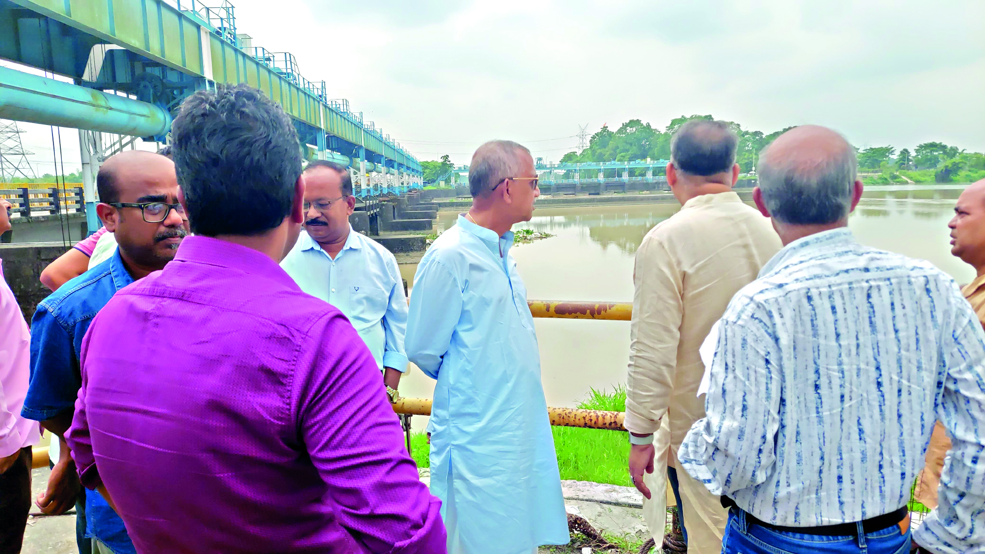 Sikkim landslides trigger disruption in Siliguri drinking water supply; political protest erupts at municipal office Sikkim landslides trigger disruption in Siliguri drinking water supply; political protest erupts at municipal office