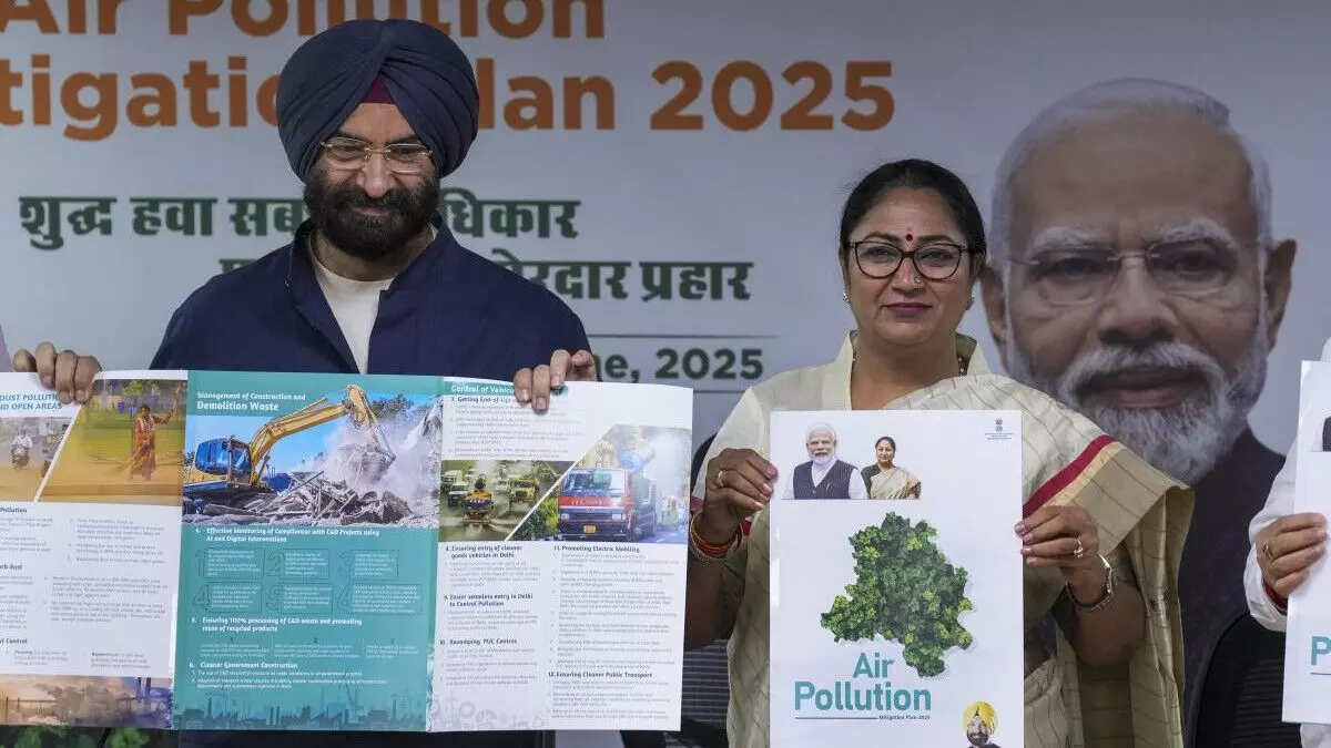 CM Unveils Mega Anti-Pollution Plan for 2025: AI monitoring, Cloud seeding, EVs anchor Delhi’s new war on air pollution CM Unveils Mega Anti-Pollution Plan for 2025: AI monitoring, Cloud seeding, EVs anchor Delhi’s new war on air pollution