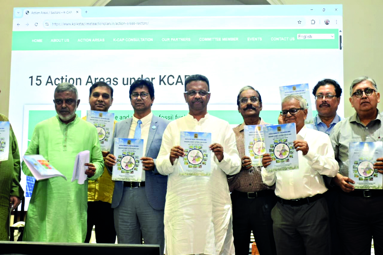 Focus on biomining, bio-CNG & net-zero goals: Mayor unveils Kolkata Climate Action Plan Focus on biomining, bio-CNG & net-zero goals: Mayor unveils Kolkata Climate Action Plan