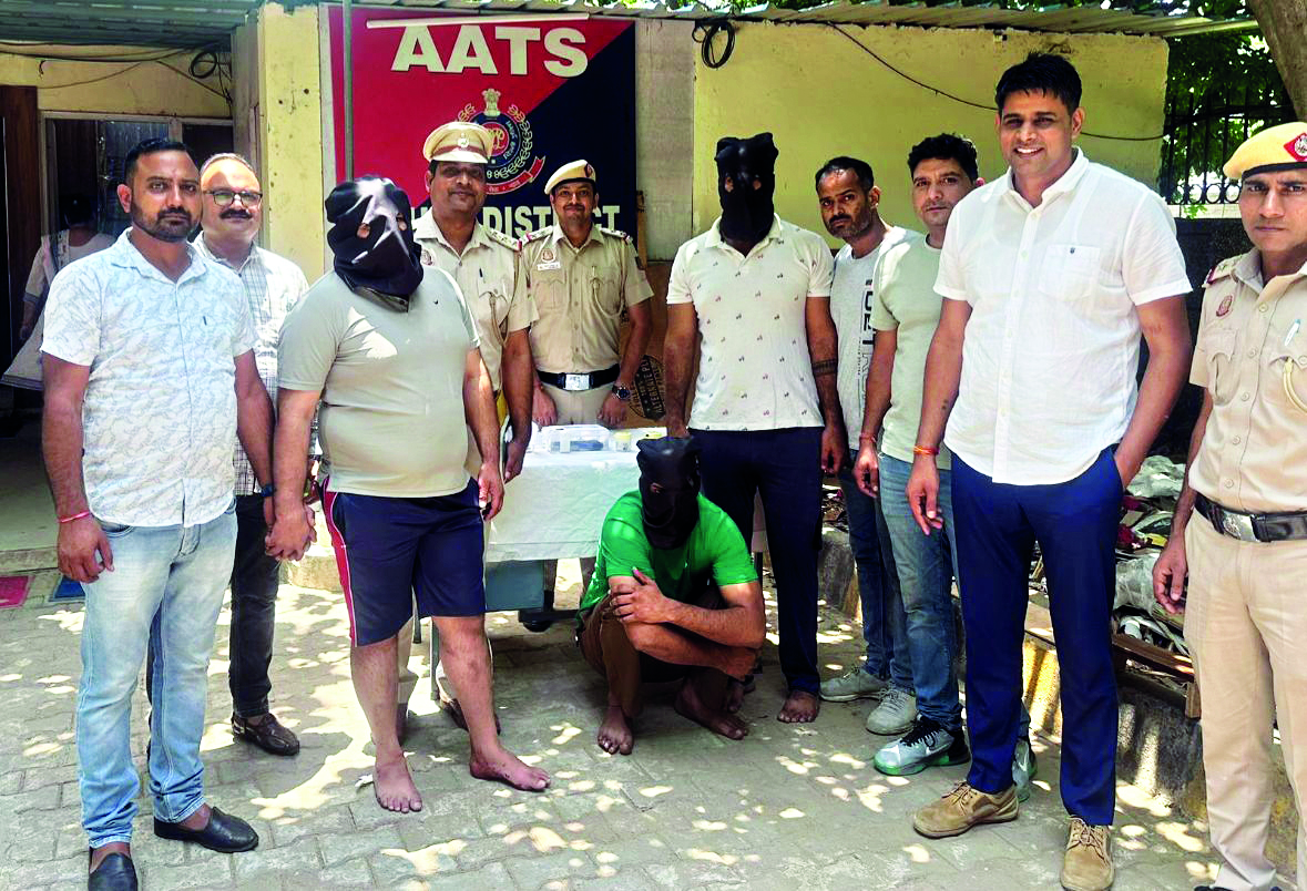 Delhi Police foil escape, nab trio in broad daylight killing Delhi Police foil escape, nab trio in broad daylight killing