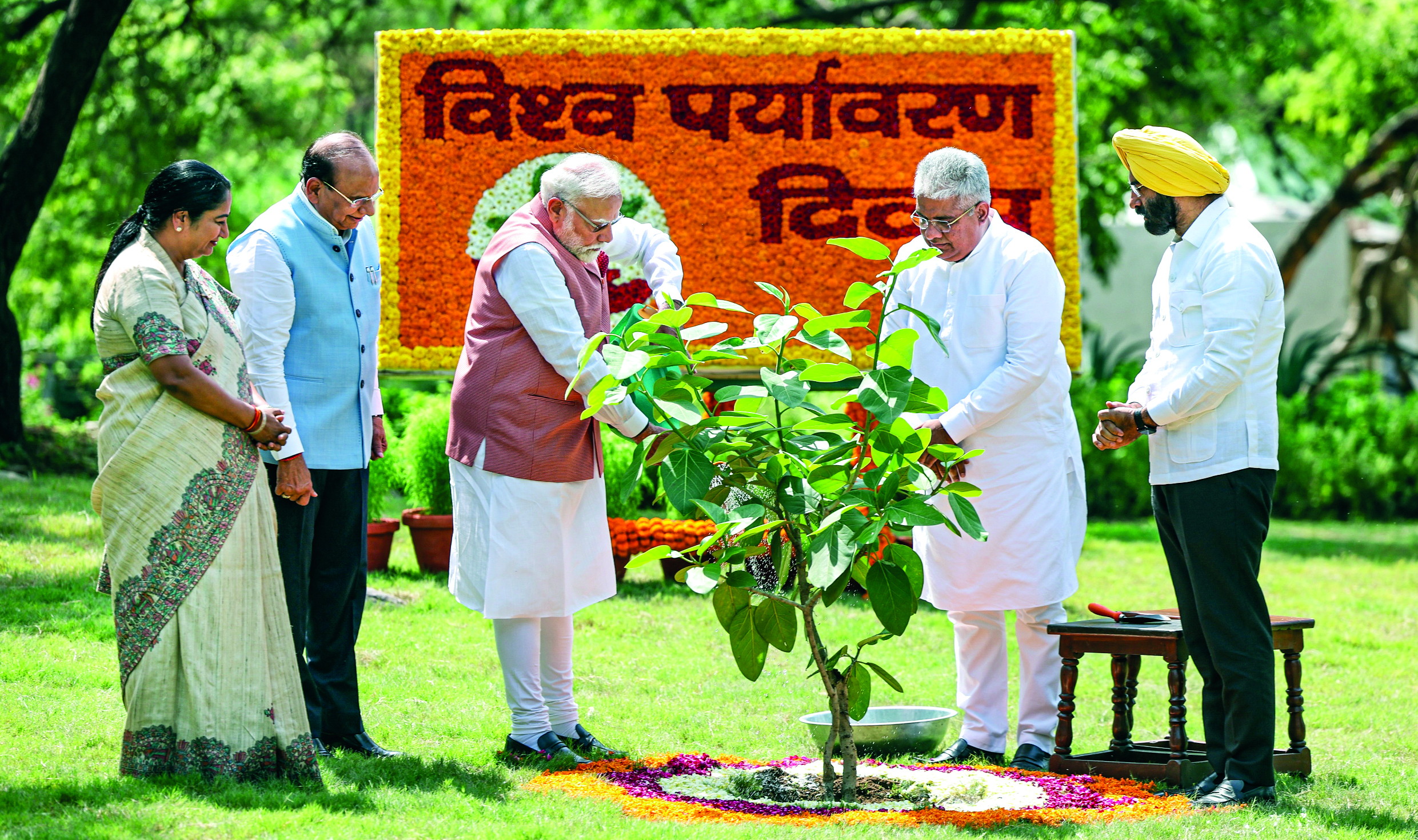 Poor’s welfare, building self-reliant India: Modi hails NDA