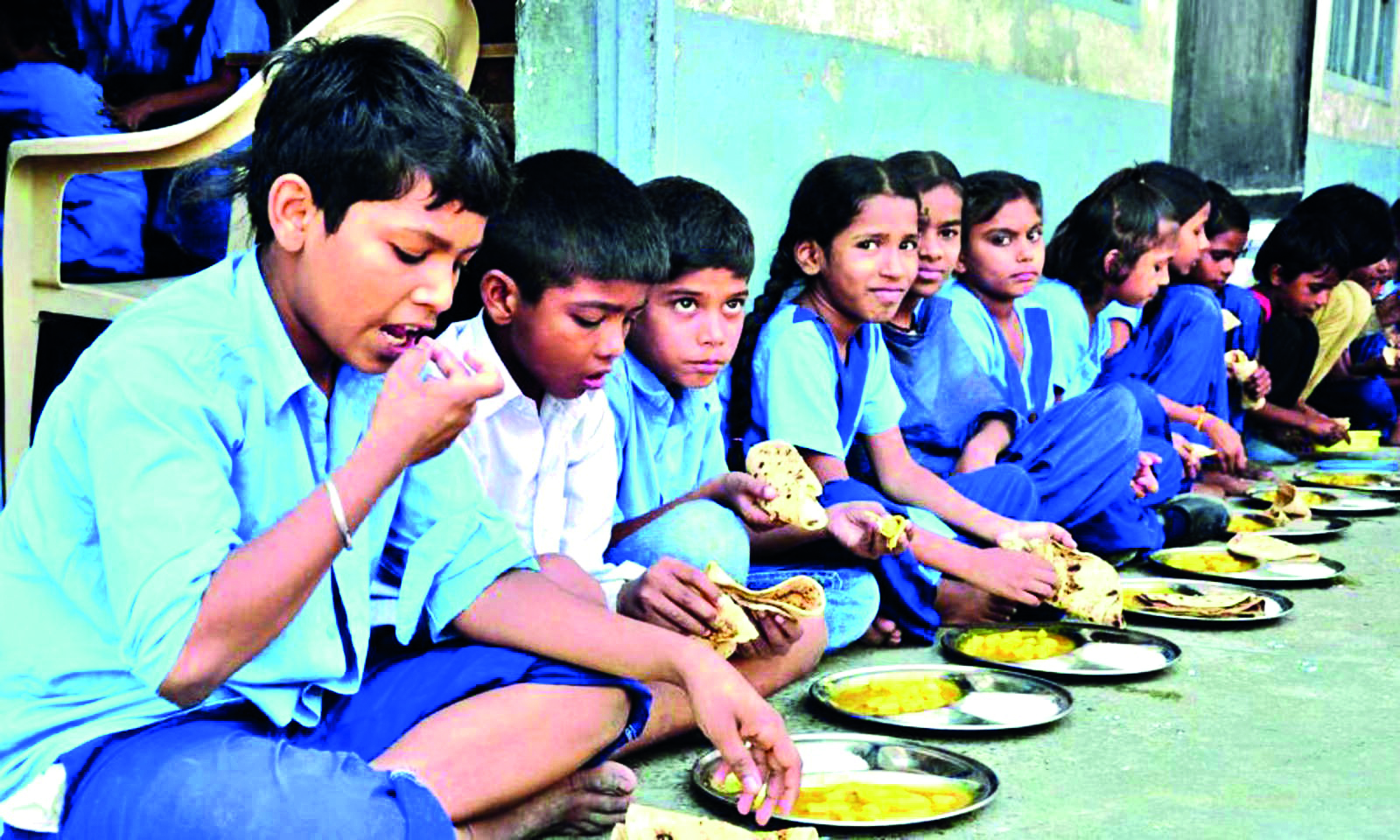 Bengal’s mid-day meal coverage outperforms major states: Edu Min