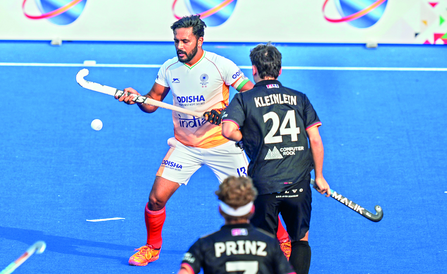 Netherlands leave it late against India in 2-1 win