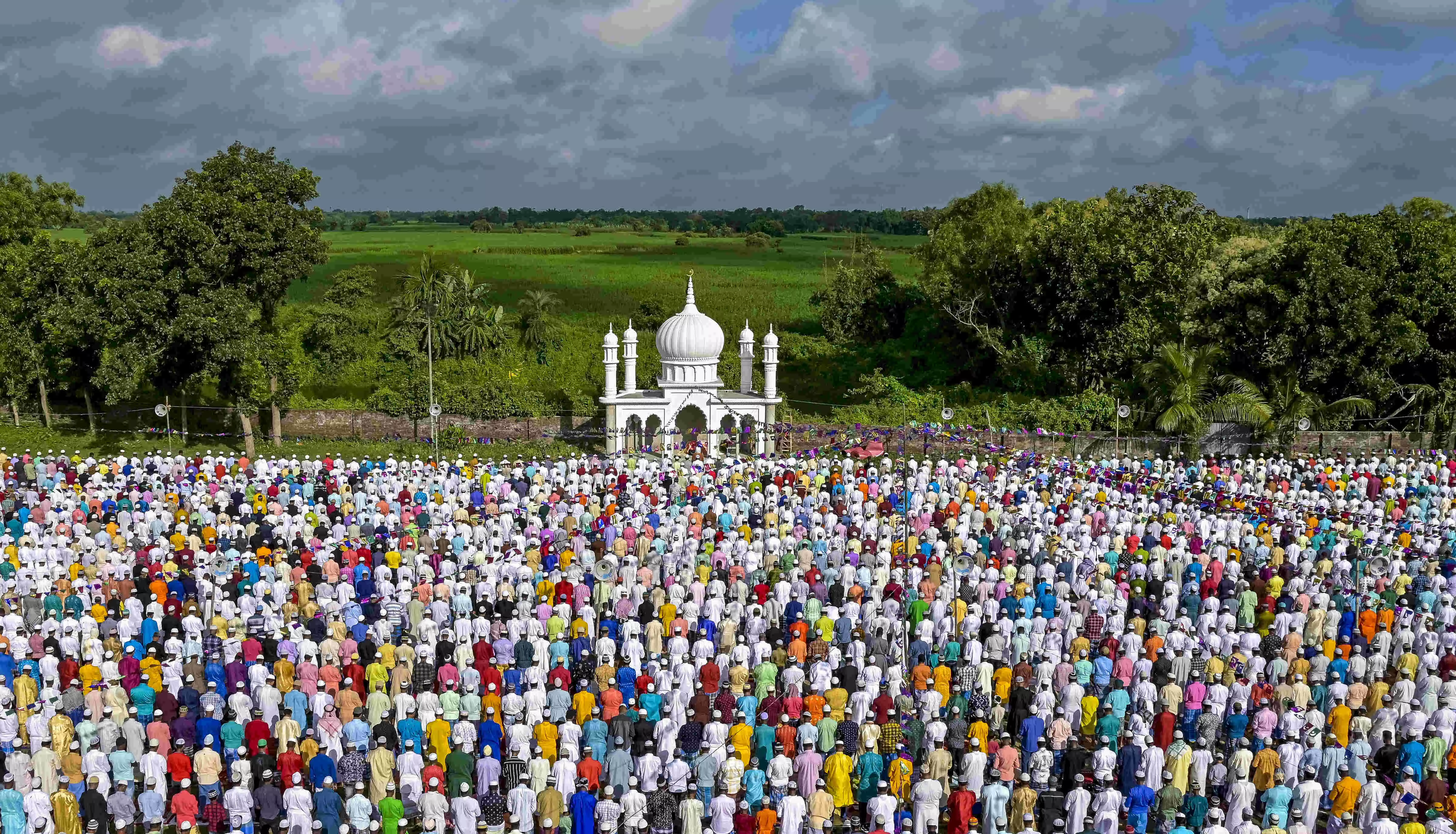 Eid al-Adha celebrated across Bengal; Governor, CM wish people on occasion