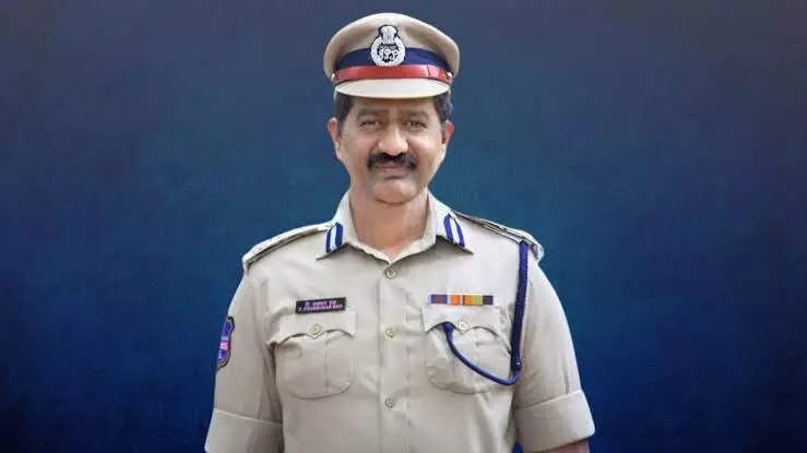 Phone-tapping case: Ex-SIB chief appears before police for questioning Phone-tapping case: Ex-SIB chief appears before police for questioning