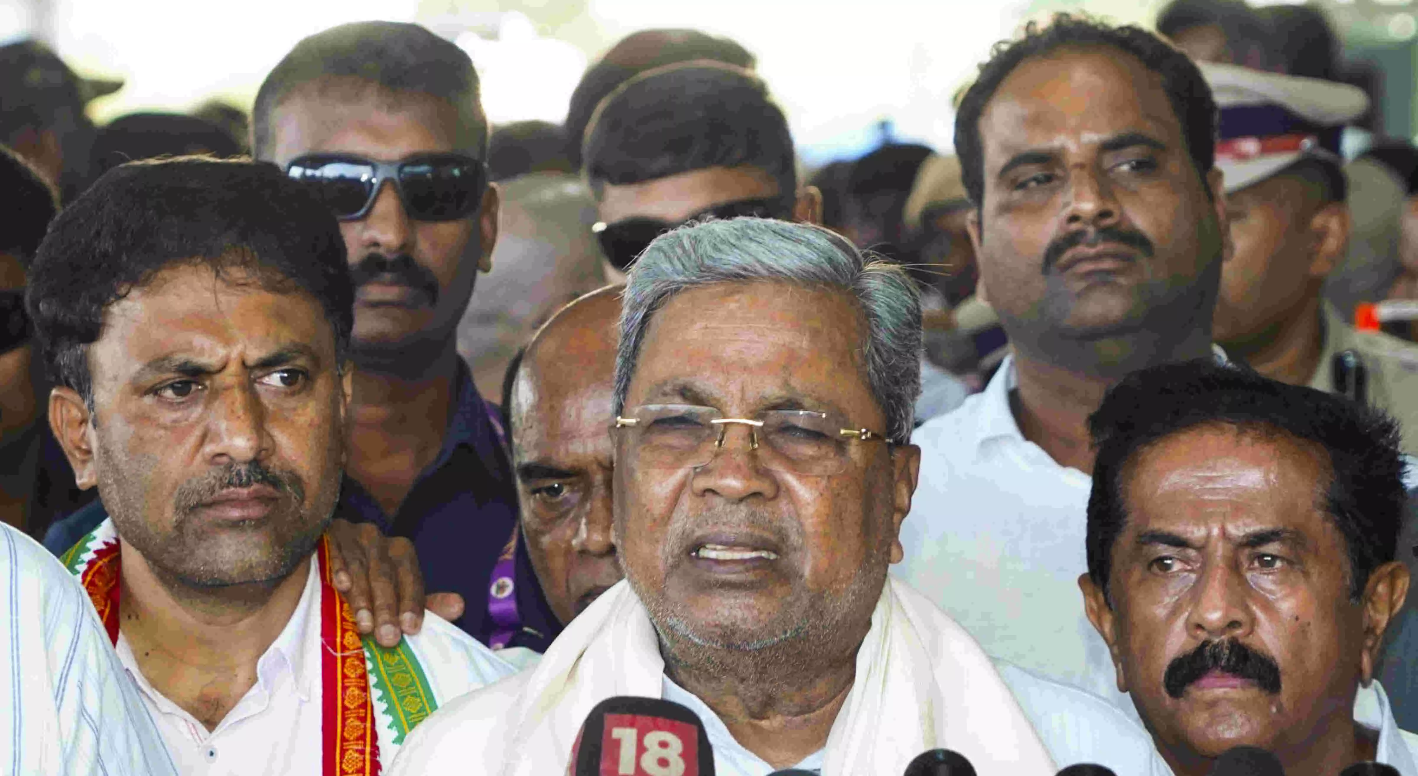 Karnataka CM slams Modi govt, says it deserves zero marks Karnataka CM slams Modi govt, says it deserves zero marks