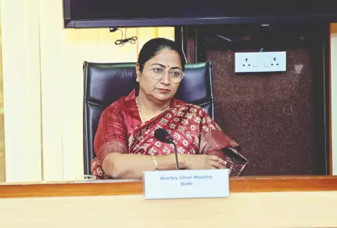CM Gupta: DDA officials told to remove encroachment from Sheesh Mahal Park CM Gupta: DDA officials told to remove encroachment from Sheesh Mahal Park