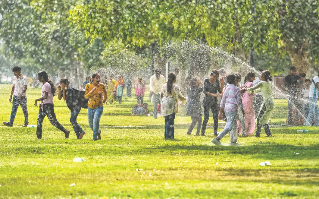 Real-feel temperature shoots to 49°C in Delhi Real-feel temperature shoots to 49°C in Delhi