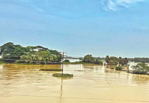 Bengal mulls interim flood mgmt as Centre sits on river erosion aid Bengal mulls interim flood mgmt as Centre sits on river erosion aid