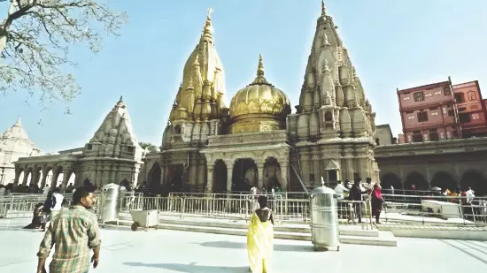 ‘Banaras ke thug’: How conmen at Kashi Vishwanath are cashing in on pilgrims’ faith ‘Banaras ke thug’: How conmen at Kashi Vishwanath are cashing in on pilgrims’ faith