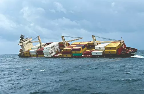 Kerala shipwreck owners given 48 hours to extract oil leakage Kerala shipwreck owners given 48 hours to extract oil leakage