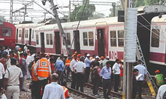 Train derails near Shivaji bridge, no injuries Train derails near Shivaji bridge, no injuries