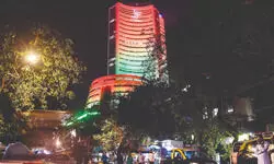 Stock markets tumble nearly 1% amid boiling crude oil prices Stock markets tumble nearly 1% amid boiling crude oil prices