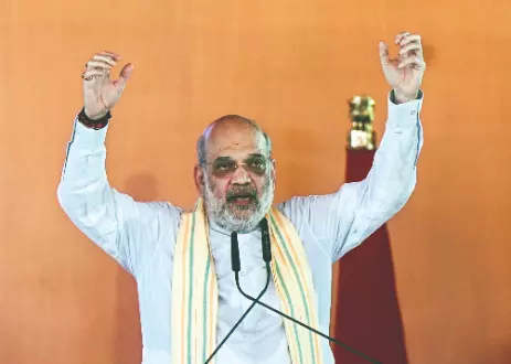 Amit Shah hands over job letters to newly-recruited UP Police constables Amit Shah hands over job letters to newly-recruited UP Police constables
