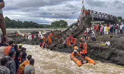 Police continue search operation at Pune bridge collapse site