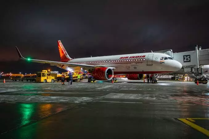 Delhi-bound Air India Dreamliner returns to Hong Kong 1 hour after takeoff due to technical snag Delhi-bound Air India Dreamliner returns to Hong Kong 1 hour after takeoff due to technical snag