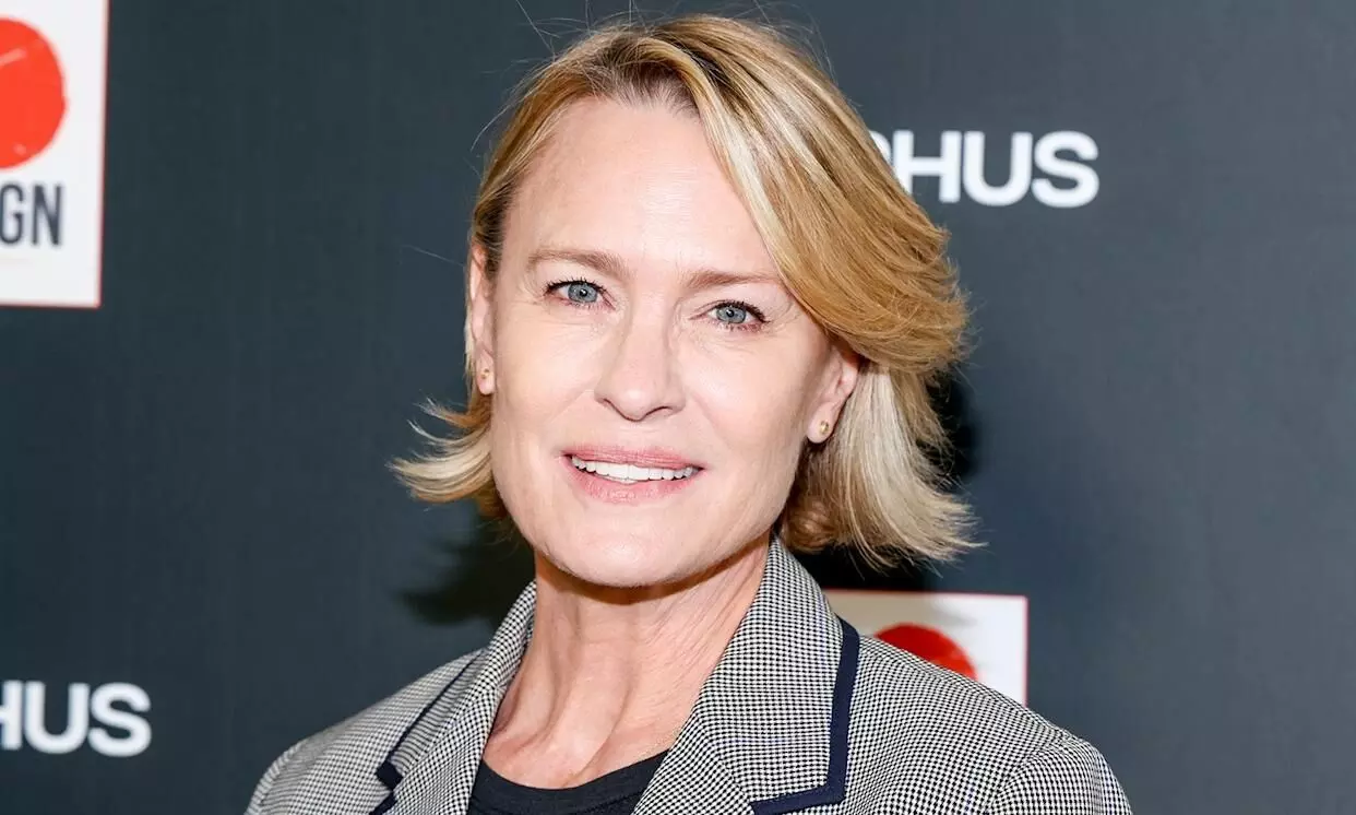 Robin Wright was denied equal pay in House of Cards: Didnt have Oscar Robin Wright was denied equal pay in House of Cards: Didnt have Oscar
