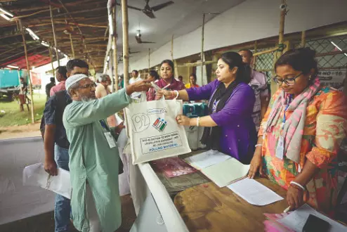 Stage set for Kaliganj Bypoll; EC deploys 14 Central Force units Stage set for Kaliganj Bypoll; EC deploys 14 Central Force units
