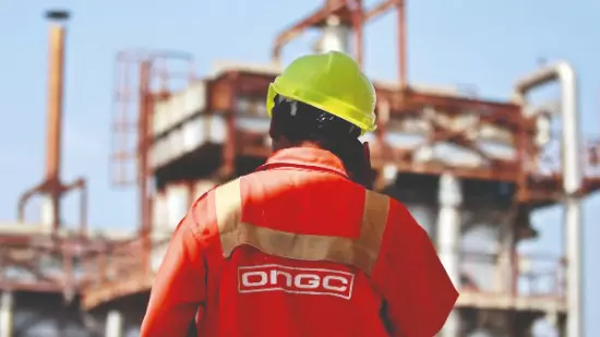 US experts to assist ONGC in controlling gas leakage from oil well US experts to assist ONGC in controlling gas leakage from oil well