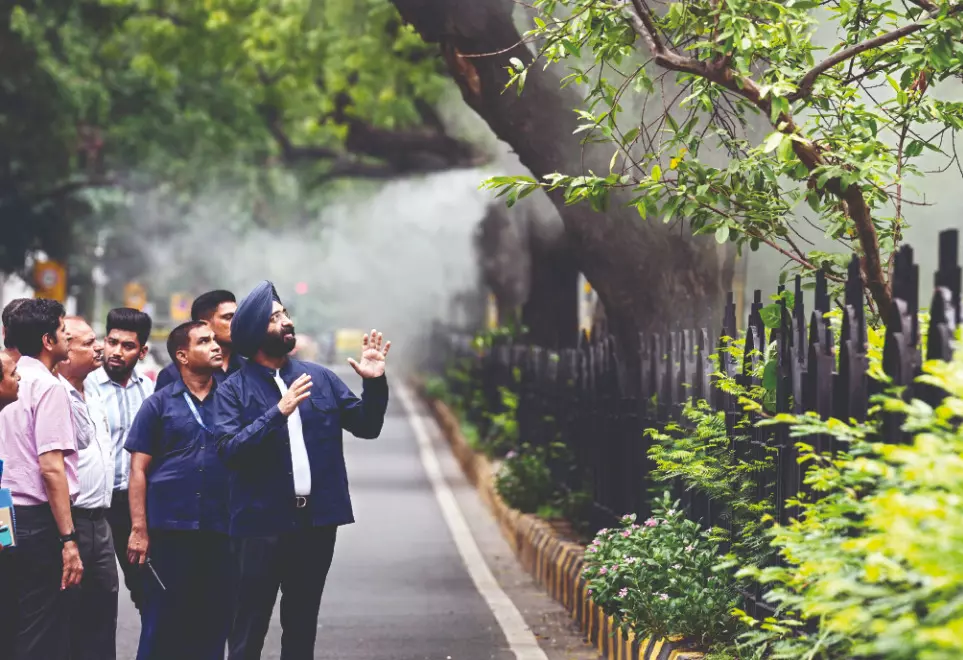 Delhi govt deploys high-tech automatic misting systems to combat air pollution Delhi govt deploys high-tech automatic misting systems to combat air pollution