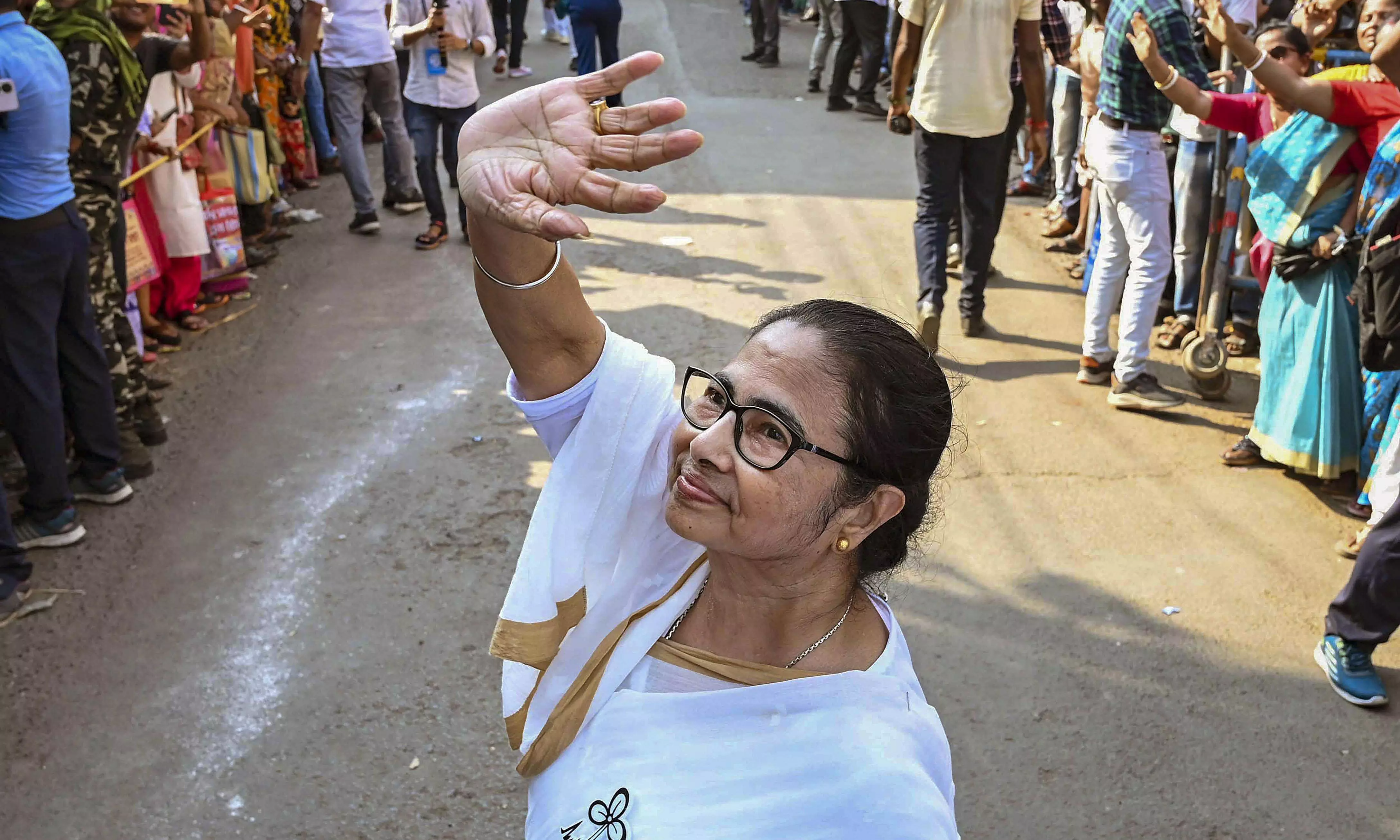 World Music Day: Mamata pens, composes song World Music Day: Mamata pens, composes song