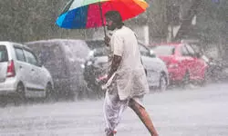 Delhi all set for early monsoon arrival today, IMD issues yellow alert Delhi all set for early monsoon arrival today, IMD issues yellow alert