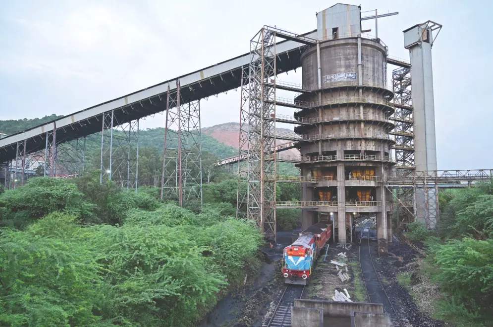 Centre urges Silo-based coal loading as monsoon strikes most regions, record stock supports energy security Centre urges Silo-based coal loading as monsoon strikes most regions, record stock supports energy security