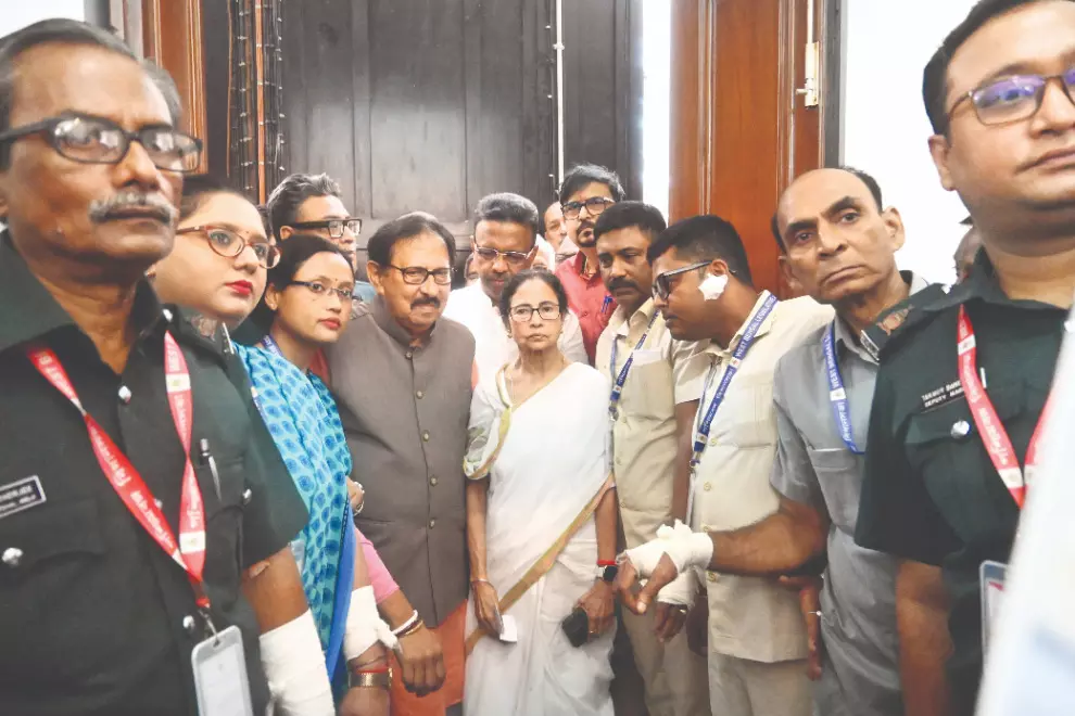 Mamata: ‘Take diplomatically, peacefully initiatives to stop war-like situation’ Mamata: ‘Take diplomatically, peacefully initiatives to stop war-like situation’