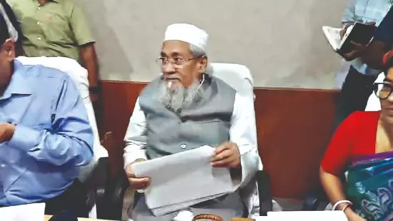 Min reviews library services in North Bengal, vows action on Cooch Behar State Library Min reviews library services in North Bengal, vows action on Cooch Behar State Library