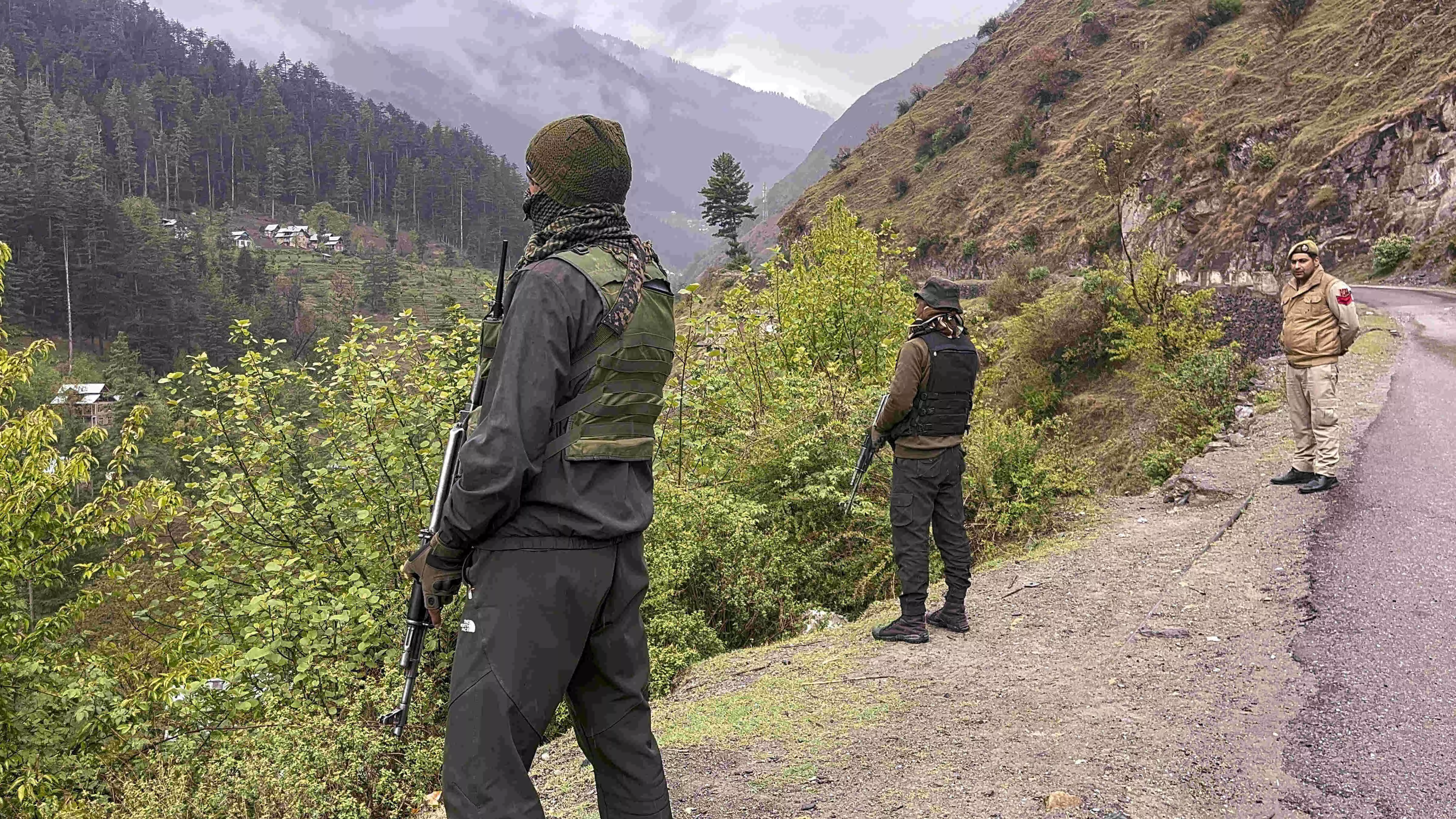 Encounter breaks out between security forces, Naxalites in Chhattisgarhs Narayanpur Encounter breaks out between security forces, Naxalites in Chhattisgarhs Narayanpur