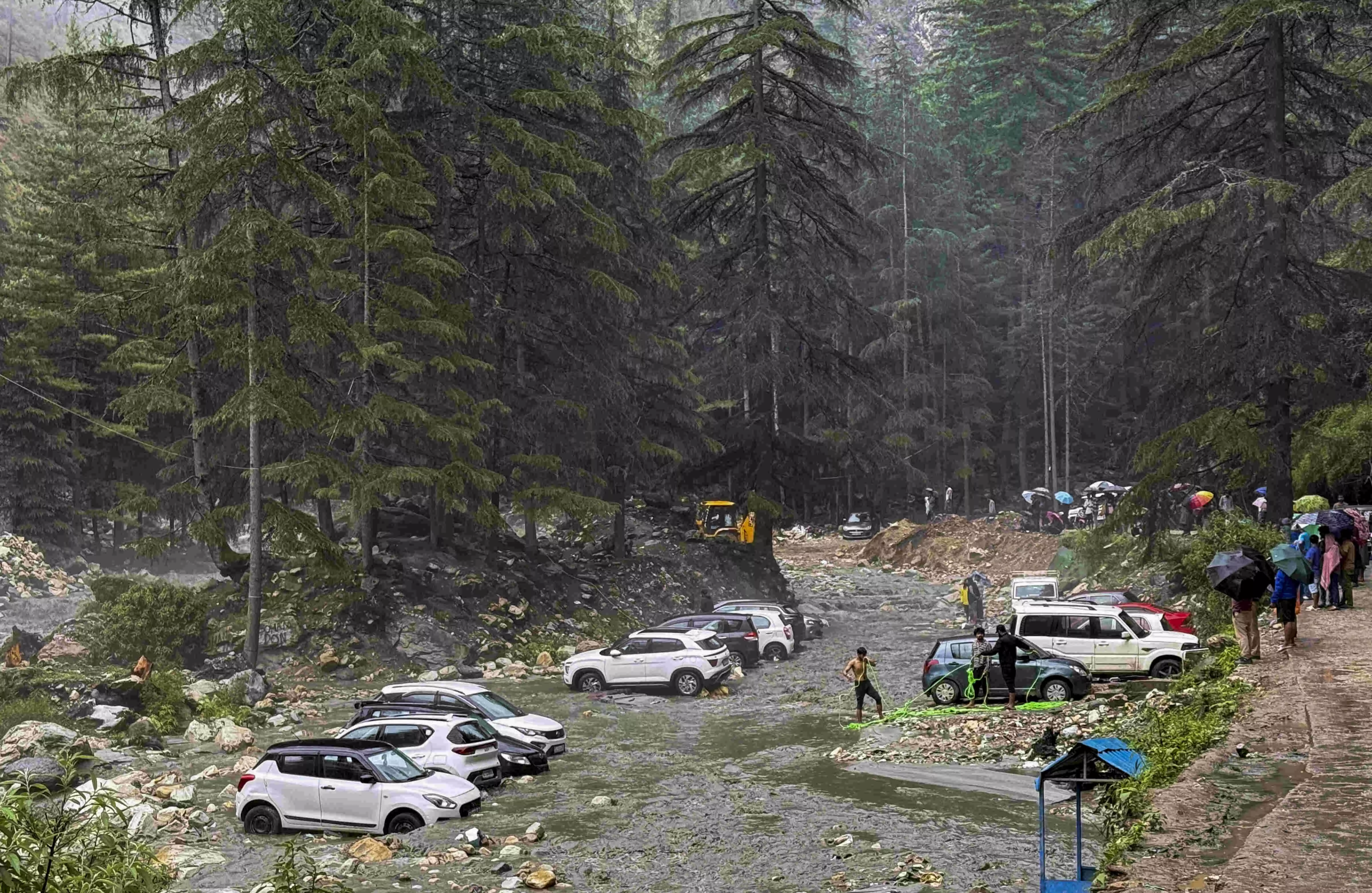 Himachal flash floods: Several rescued as search operation to find missing people intensified Himachal flash floods: Several rescued as search operation to find missing people intensified