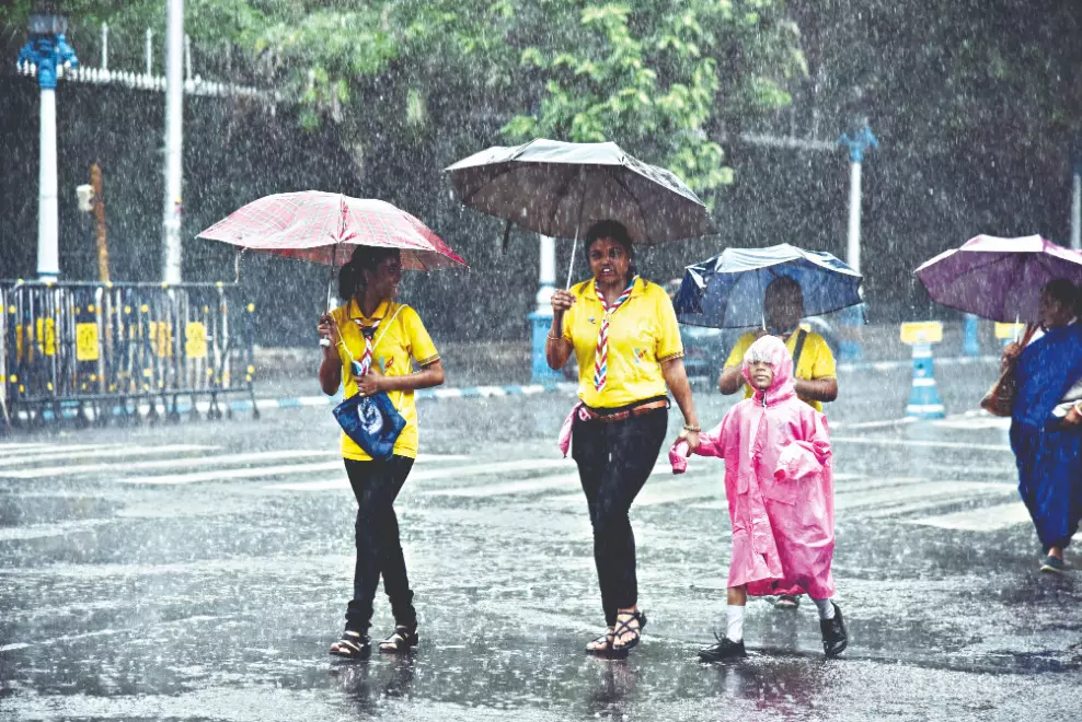 Kolkata likely to receive heavy rain today, thundershowers predicted Kolkata likely to receive heavy rain today, thundershowers predicted