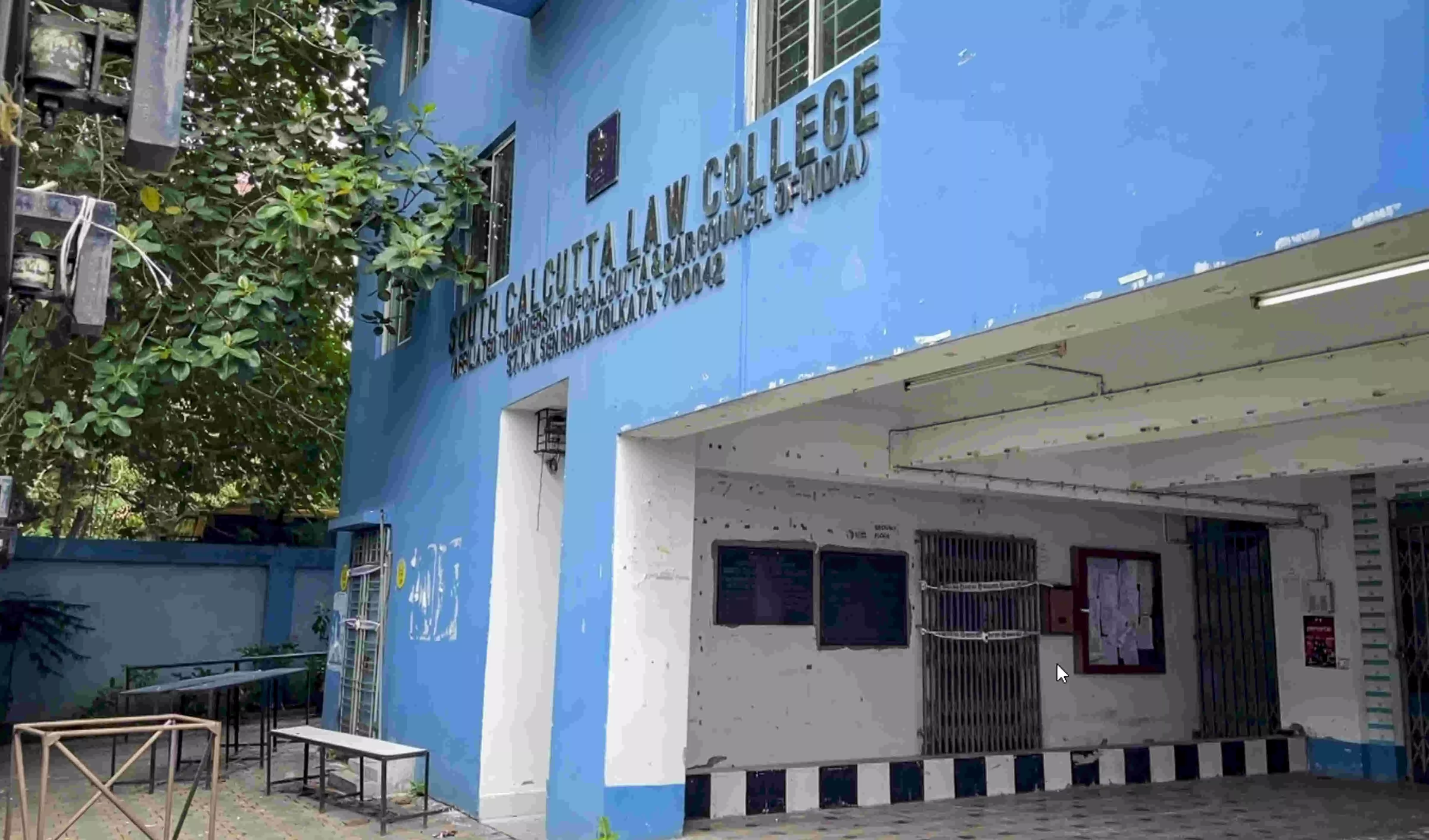 Student ‘gang-raped’ in Kolkata college, 3 held Student ‘gang-raped’ in Kolkata college, 3 held