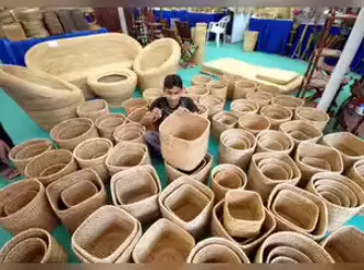 India bans imports of certain jute products from Bangladesh via land routes India bans imports of certain jute products from Bangladesh via land routes