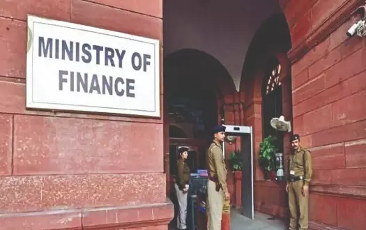 Oil prices have receded, but too soon to sound ‘all clear’, says Finance Ministry Oil prices have receded, but too soon to sound ‘all clear’, says Finance Ministry